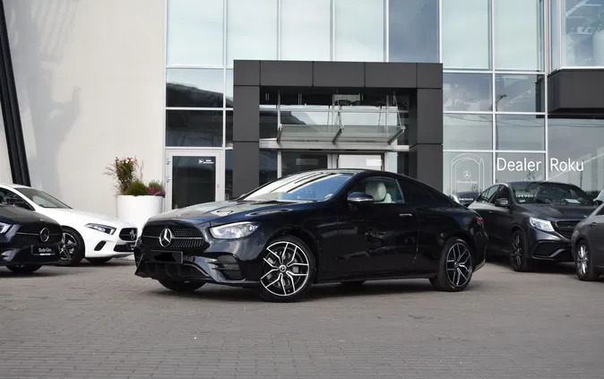 poznań Mercedes-Benz Klasa E cena 274399 przebieg: 31135, rok produkcji 2022 z Poznań